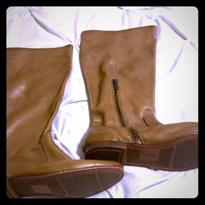 - Frye women's mid calf boot size 9
